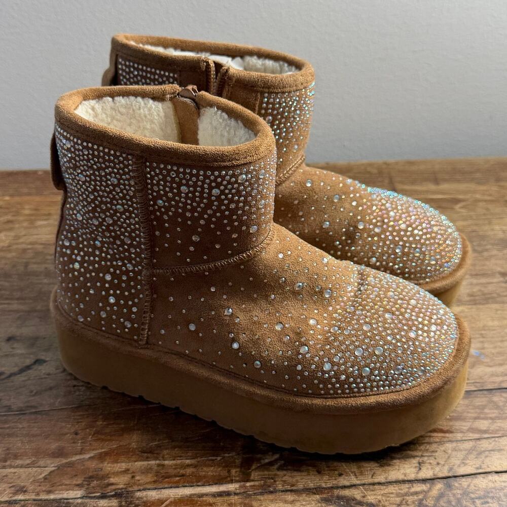 Madden NYC Girls Platfrom jeweled Boots size 1